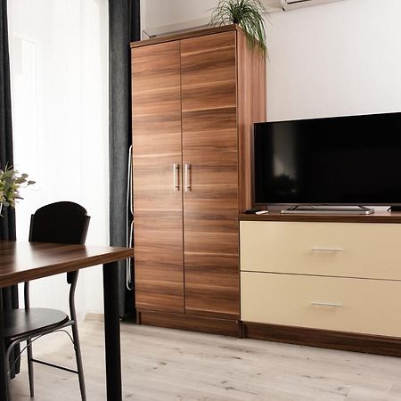 Belvaros Apartmanhaz Ödenburg Exterior foto