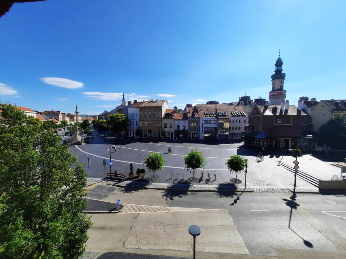 Belvaros Apartmanhaz Ödenburg Exterior foto