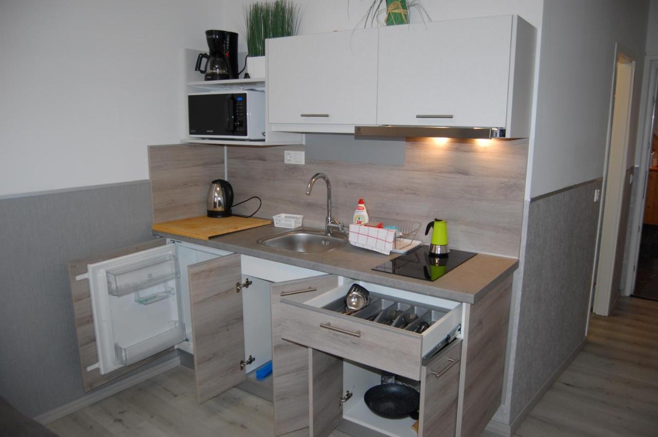 Belvaros Apartmanhaz Ödenburg Exterior foto