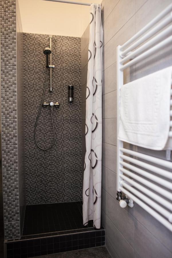 Belvaros Apartmanhaz Ödenburg Exterior foto